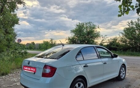 Skoda Rapid I, 2015 год, 650 000 рублей, 2 фотография