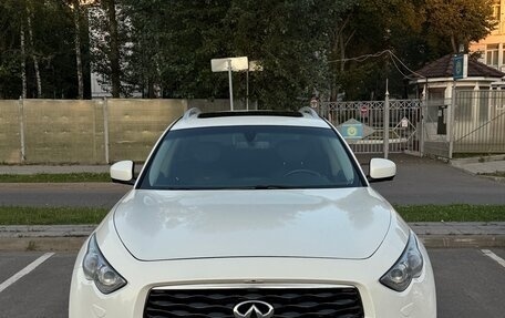Infiniti FX II, 2011 год, 1 850 000 рублей, 1 фотография