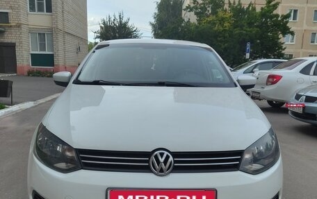 Volkswagen Polo VI (EU Market), 2014 год, 810 000 рублей, 1 фотография