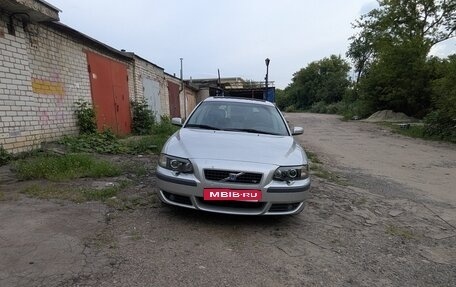 Volvo V70 III рестайлинг, 2002 год, 1 100 000 рублей, 1 фотография