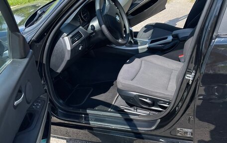 BMW 3 серия, 2007 год, 1 040 000 рублей, 17 фотография