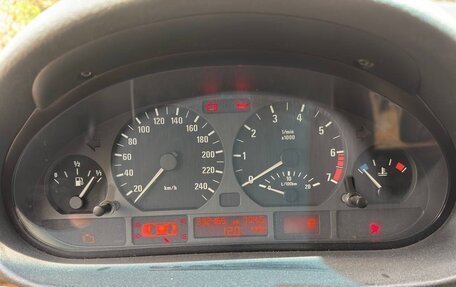 BMW 3 серия, 2002 год, 499 000 рублей, 15 фотография