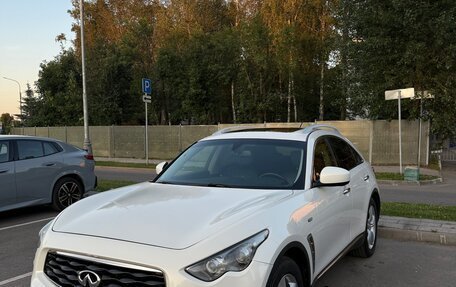 Infiniti FX II, 2011 год, 1 850 000 рублей, 2 фотография