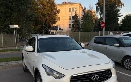 Infiniti FX II, 2011 год, 1 850 000 рублей, 4 фотография
