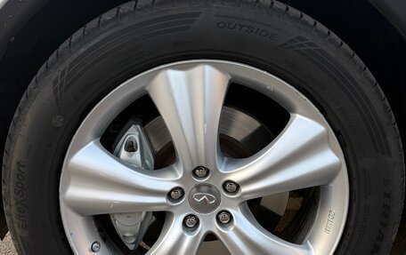 Infiniti FX II, 2011 год, 1 850 000 рублей, 26 фотография
