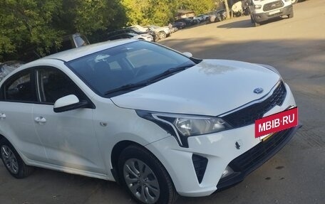 KIA Rio IV, 2021 год, 1 100 000 рублей, 4 фотография
