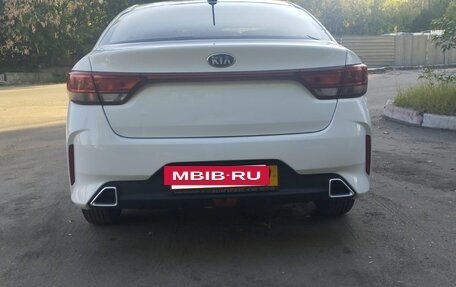 KIA Rio IV, 2021 год, 1 100 000 рублей, 2 фотография