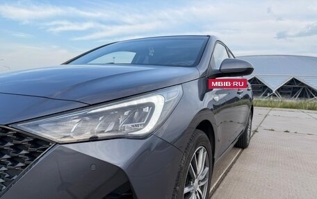 Hyundai Solaris II рестайлинг, 2021 год, 1 852 000 рублей, 4 фотография
