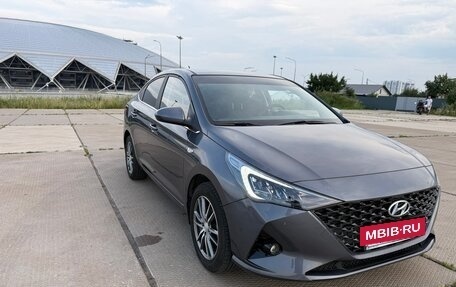 Hyundai Solaris II рестайлинг, 2021 год, 1 852 000 рублей, 9 фотография