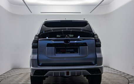 Toyota Land Cruiser Prado 150 рестайлинг 2, 2021 год, 6 430 000 рублей, 7 фотография