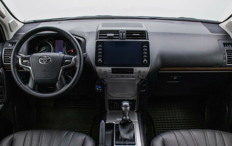 Toyota Land Cruiser Prado 150 рестайлинг 2, 2021 год, 6 430 000 рублей, 14 фотография