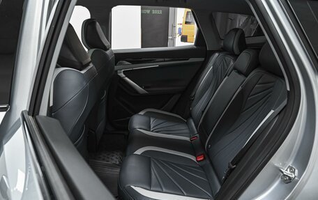 Geely Atlas, 2024 год, 2 740 000 рублей, 9 фотография