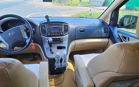 Hyundai H-1 II рестайлинг, 2018 год, 2 500 000 рублей, 10 фотография