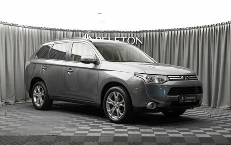 Mitsubishi Outlander III рестайлинг 3, 2012 год, 1 460 000 рублей, 2 фотография