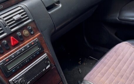 Mercedes-Benz E-Класс, 2000 год, 420 000 рублей, 4 фотография