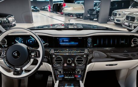 Rolls-Royce Cullinan, 2026 год, 75 000 000 рублей, 2 фотография