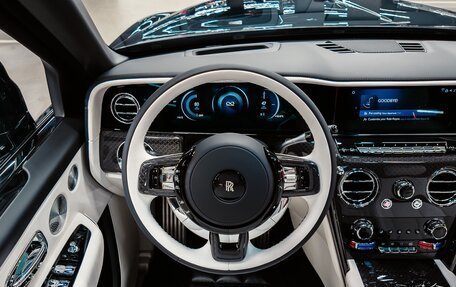 Rolls-Royce Cullinan, 2026 год, 75 000 000 рублей, 20 фотография