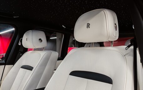 Rolls-Royce Cullinan, 2026 год, 75 000 000 рублей, 25 фотография