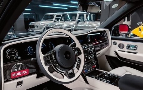 Rolls-Royce Cullinan, 2026 год, 75 000 000 рублей, 21 фотография