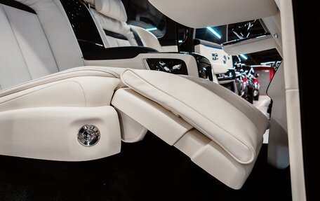 Rolls-Royce Cullinan, 2026 год, 75 000 000 рублей, 34 фотография