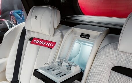 Rolls-Royce Cullinan, 2026 год, 75 000 000 рублей, 40 фотография