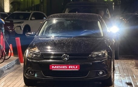 Volkswagen Jetta VI, 2012 год, 850 000 рублей, 13 фотография