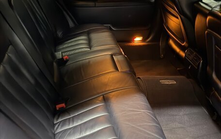 Lincoln Town Car III рестайлинг, 2003 год, 1 600 000 рублей, 12 фотография