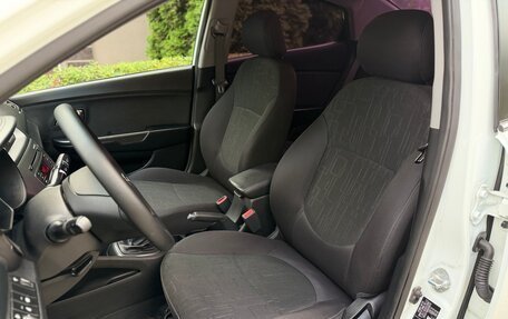 KIA Rio III рестайлинг, 2015 год, 950 000 рублей, 15 фотография