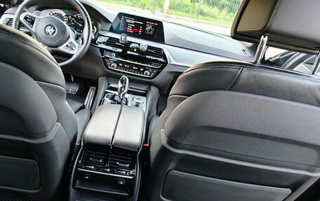 BMW 5 серия, 2019 год, 3 600 000 рублей, 26 фотография