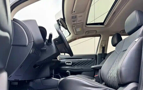 Mitsubishi Outlander III рестайлинг 3, 2021 год, 1 929 099 рублей, 14 фотография