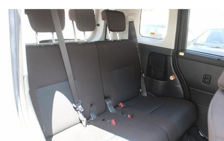 Toyota Roomy I, 2023 год, 729 099 рублей, 21 фотография