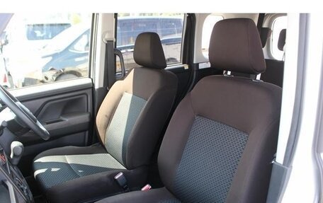 Toyota Roomy I, 2023 год, 729 099 рублей, 19 фотография