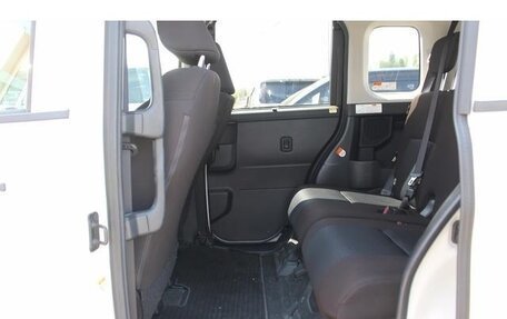 Toyota Roomy I, 2023 год, 729 099 рублей, 22 фотография