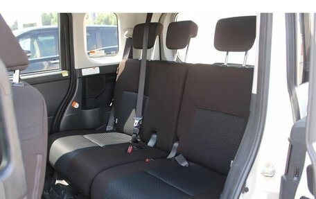 Toyota Roomy I, 2023 год, 729 099 рублей, 23 фотография