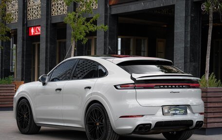 Porsche Cayenne III, 2024 год, 15 200 000 рублей, 14 фотография
