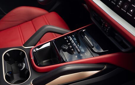 Porsche Cayenne III, 2024 год, 15 200 000 рублей, 8 фотография