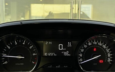 Peugeot 2008 II, 2014 год, 860 000 рублей, 13 фотография