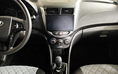 Hyundai Solaris II рестайлинг, 2016 год, 1 049 000 рублей, 15 фотография
