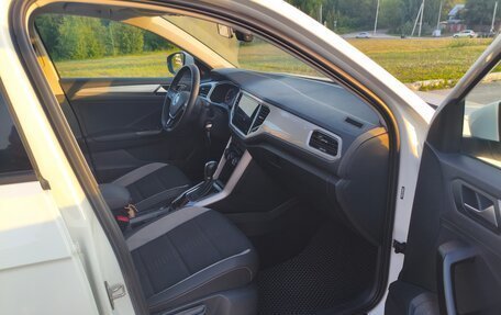 Volkswagen T-Roc I, 2022 год, 2 900 000 рублей, 20 фотография