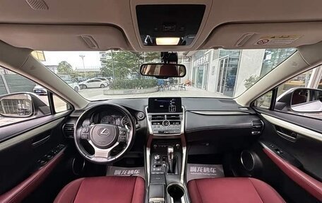 Lexus NX, 2021 год, 2 800 000 рублей, 10 фотография