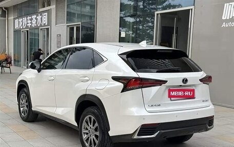Lexus NX, 2021 год, 2 800 000 рублей, 6 фотография