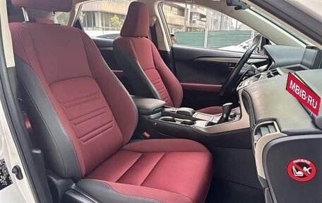 Lexus NX, 2021 год, 2 800 000 рублей, 15 фотография