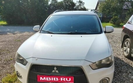 Mitsubishi Outlander III рестайлинг 3, 2012 год, 1 250 000 рублей, 1 фотография
