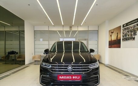 Volkswagen Tiguan II, 2023 год, 4 100 000 рублей, 2 фотография