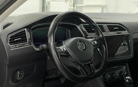 Volkswagen Tiguan II, 2019 год, 2 599 000 рублей, 8 фотография