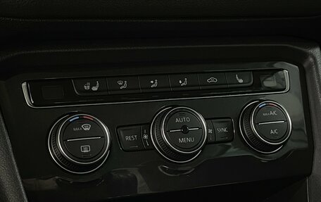 Volkswagen Tiguan II, 2019 год, 2 599 000 рублей, 16 фотография