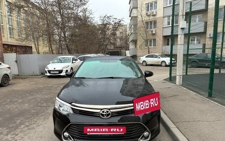 Toyota Camry, 2016 год, 1 800 000 рублей, 2 фотография
