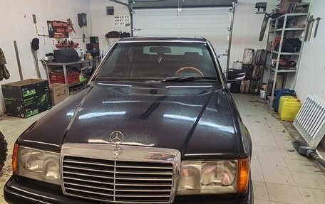 Mercedes-Benz W124, 1990 год, 700 000 рублей, 1 фотография
