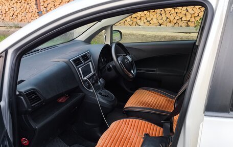 Toyota Ractis II, 2014 год, 970 000 рублей, 5 фотография