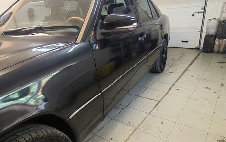 Mercedes-Benz W124, 1990 год, 700 000 рублей, 2 фотография